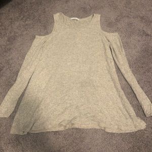 Cold shoulder top